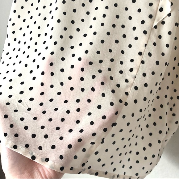 \Madewell\• V-Neck Silk Ruffle Top - Picture 14 of 16